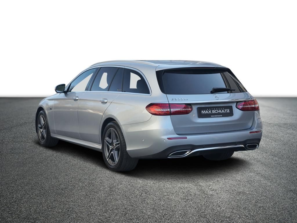 Fahrzeugabbildung Mercedes-Benz E 300 de T-Modell AMGLine + Avantgarde *PanoDach
