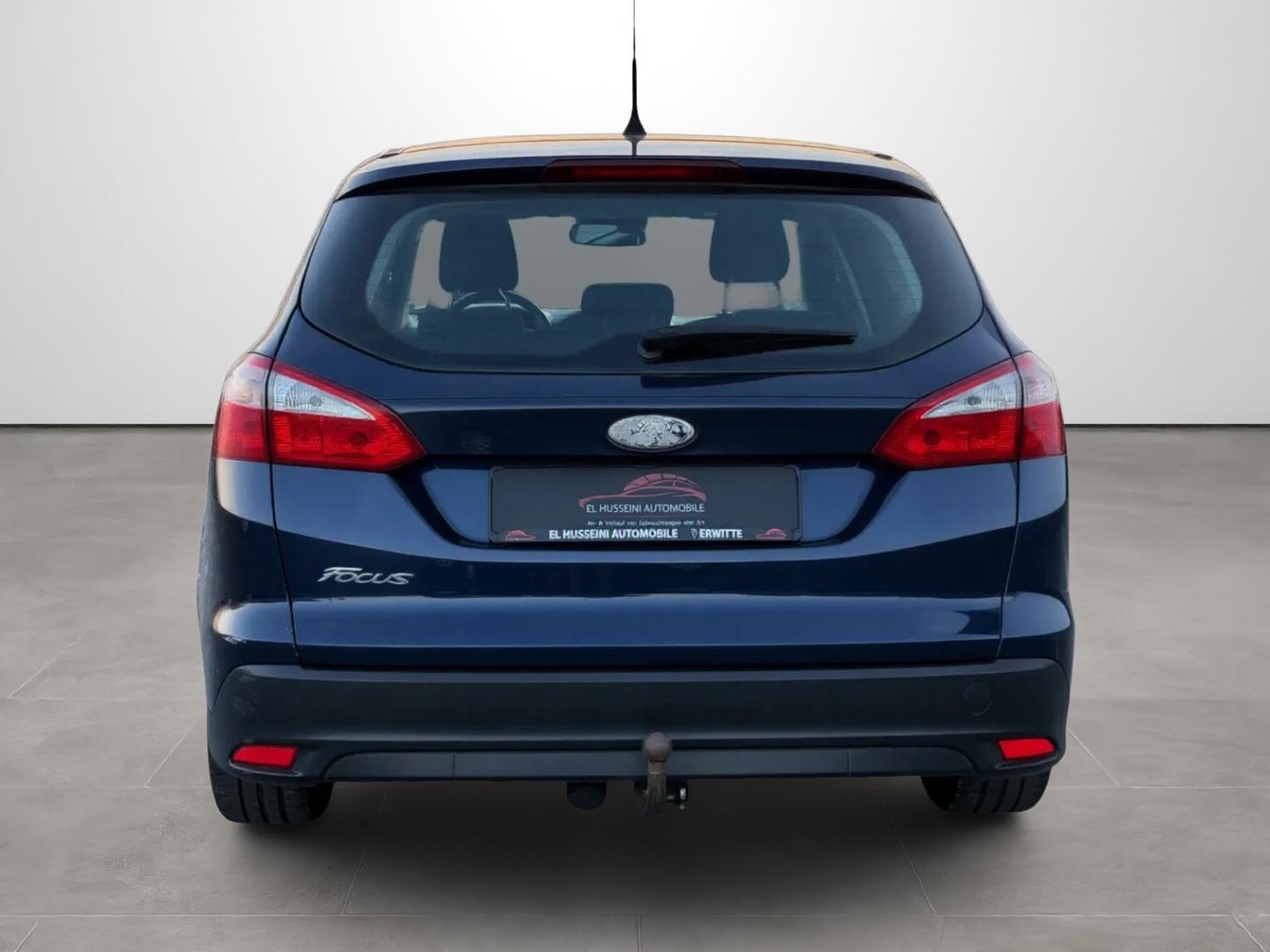 Ford Focus 2011 — photo 6