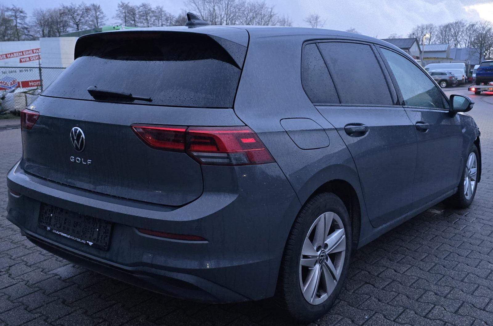 Volkswagen Golf VIII Lim. Life Led-Plus+Navi-Discover+Lane-