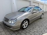 Mercedes-Benz CLK 270 CDI AVANTGARDE Automatik - Mercedes-Benz CLK 270: Coupe