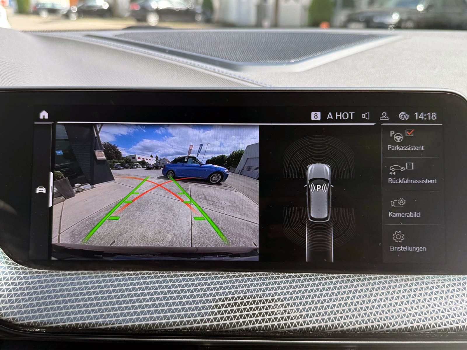 Fahrzeugabbildung BMW 118i Steptr. M-Sport LED PANO KAM SHZ CarPlay BT