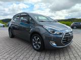 Hyundai ix20 1.6 125 PS Automatik AHK PDC SHZ 64tkm - Hyundai Behindertengerecht