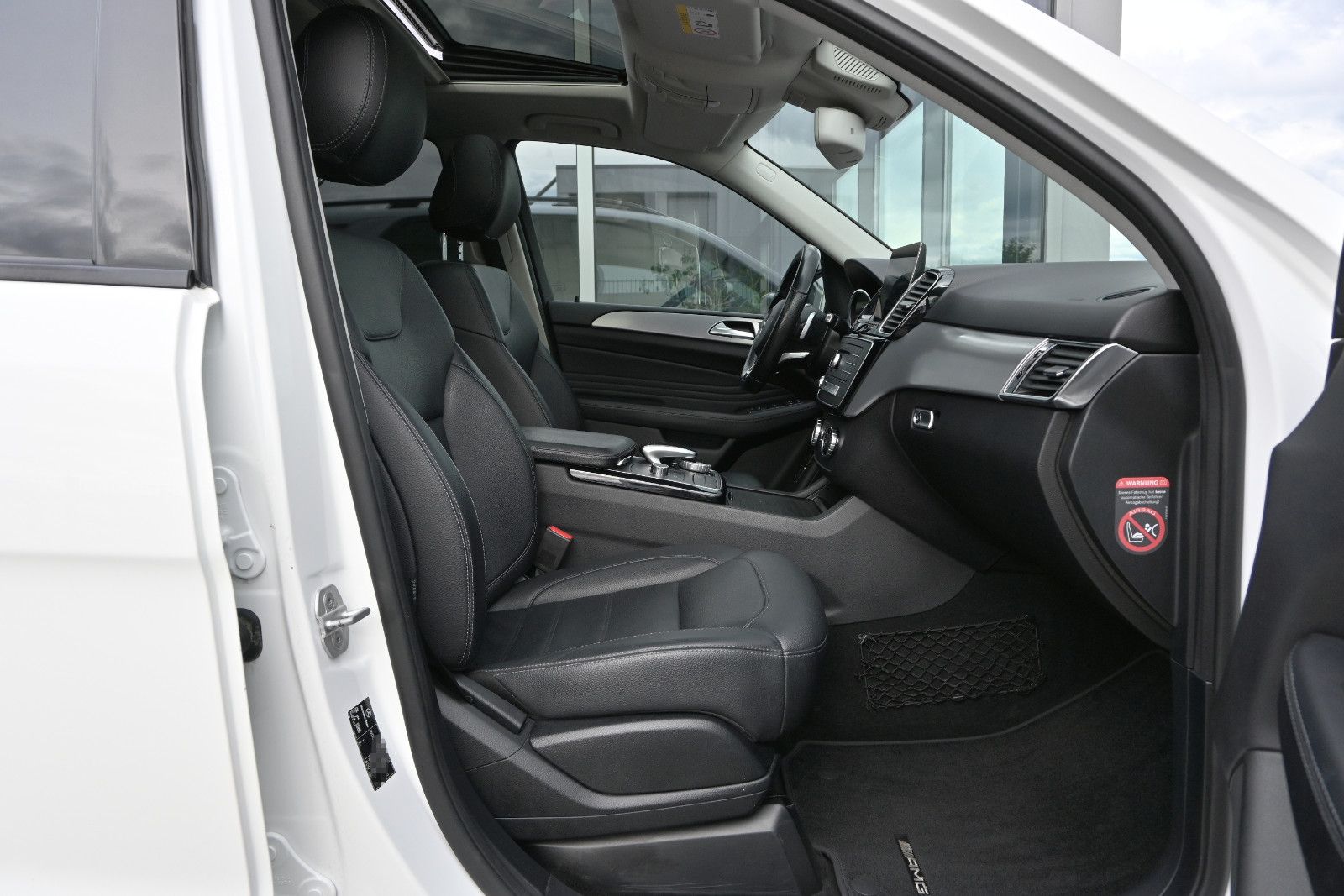 Fahrzeugabbildung Mercedes-Benz GLE 350 d 4MAT. AMG LINE °NIGHT°AHK°ILS°360°SHD°
