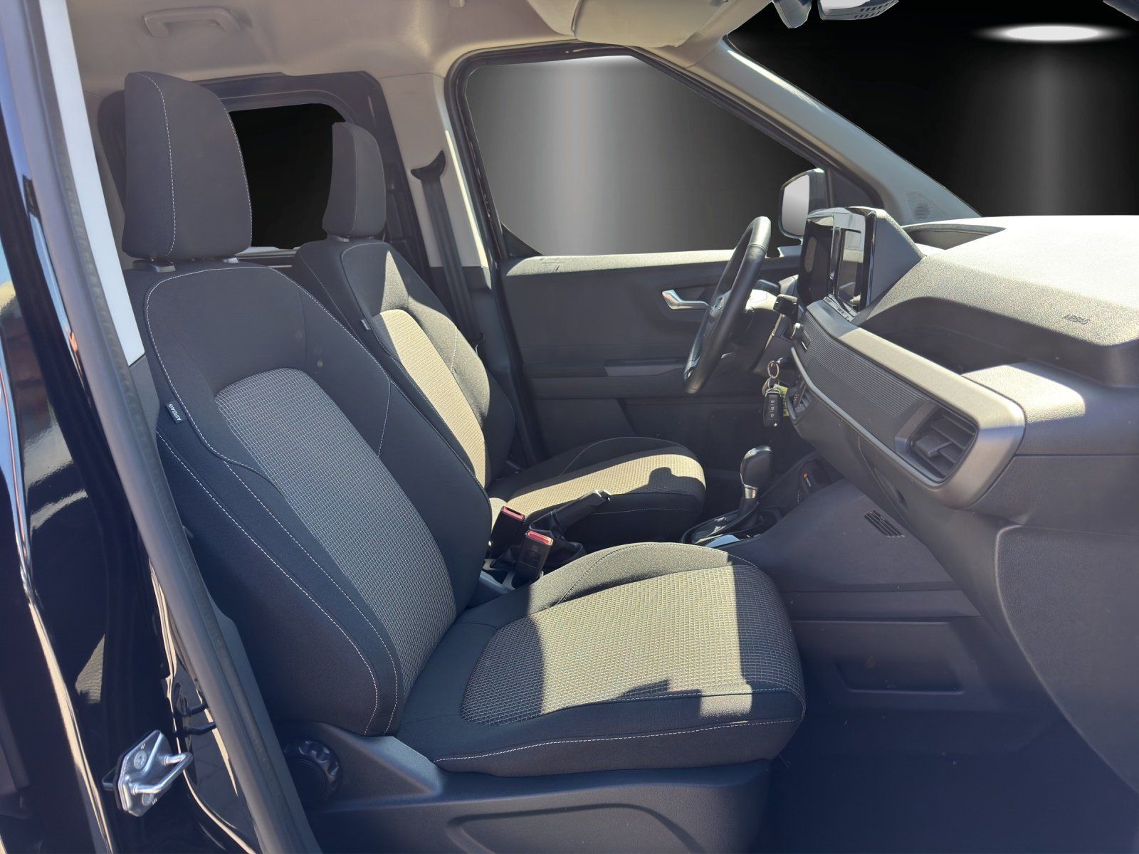 Fahrzeugabbildung Ford Tourneo Courier 1.0 Aut./ACC/KAMERA/NAVI/AHK/SHZ