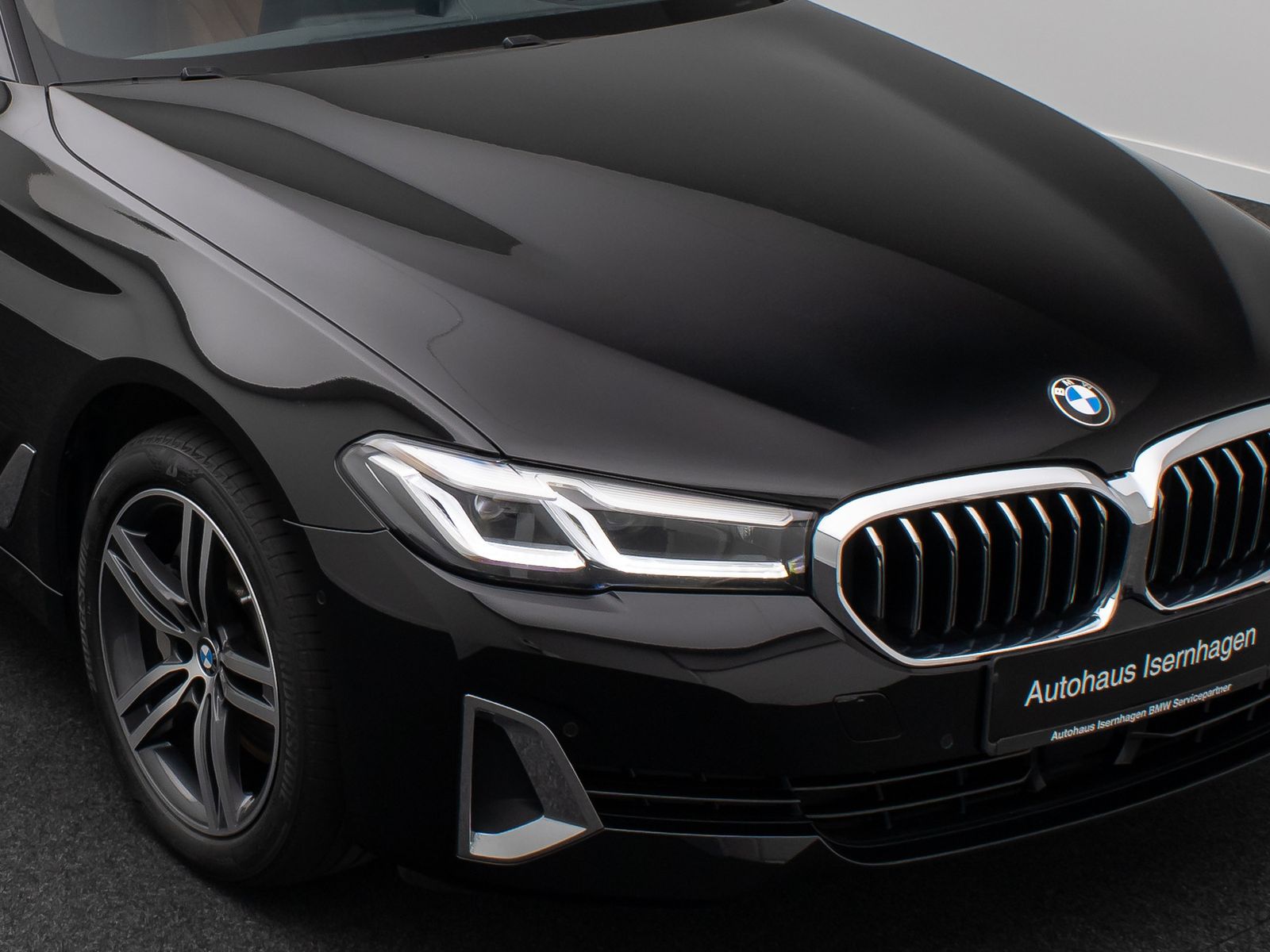 Fahrzeugabbildung BMW 530i xD Luxury Line 4xKlima AHK Kamera DAB Alarm