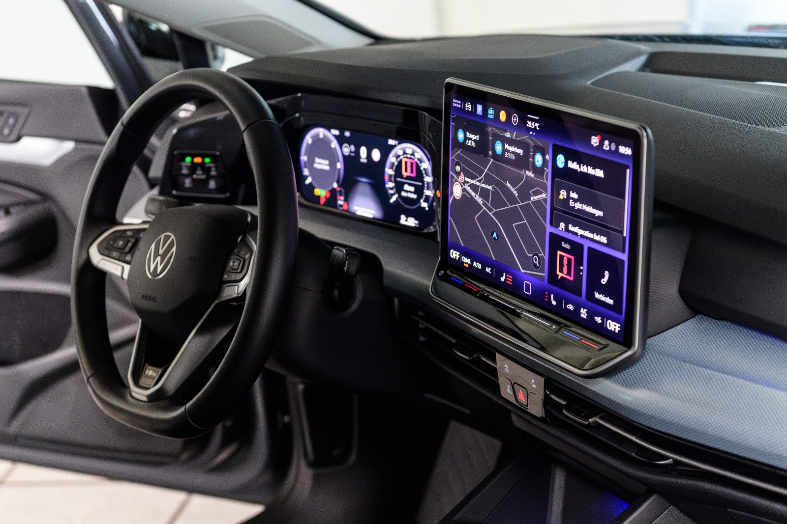 Fahrzeugabbildung Volkswagen Golf VIII Variant Goal 2.0TDI IQ-LED+AHK+360°KAM