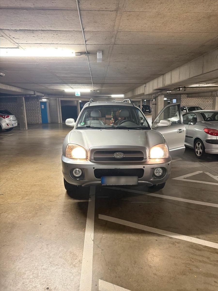 Hyundai SANTA FE