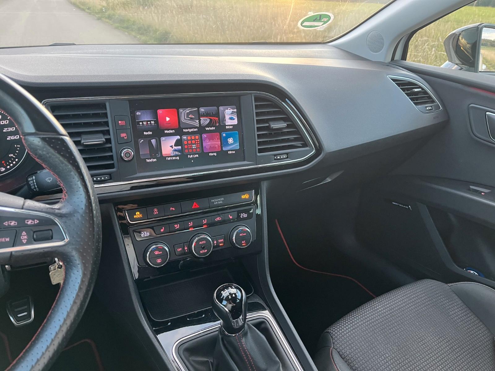 Seat Leon FR Sport Tuning Soundsystem Carplay PDC