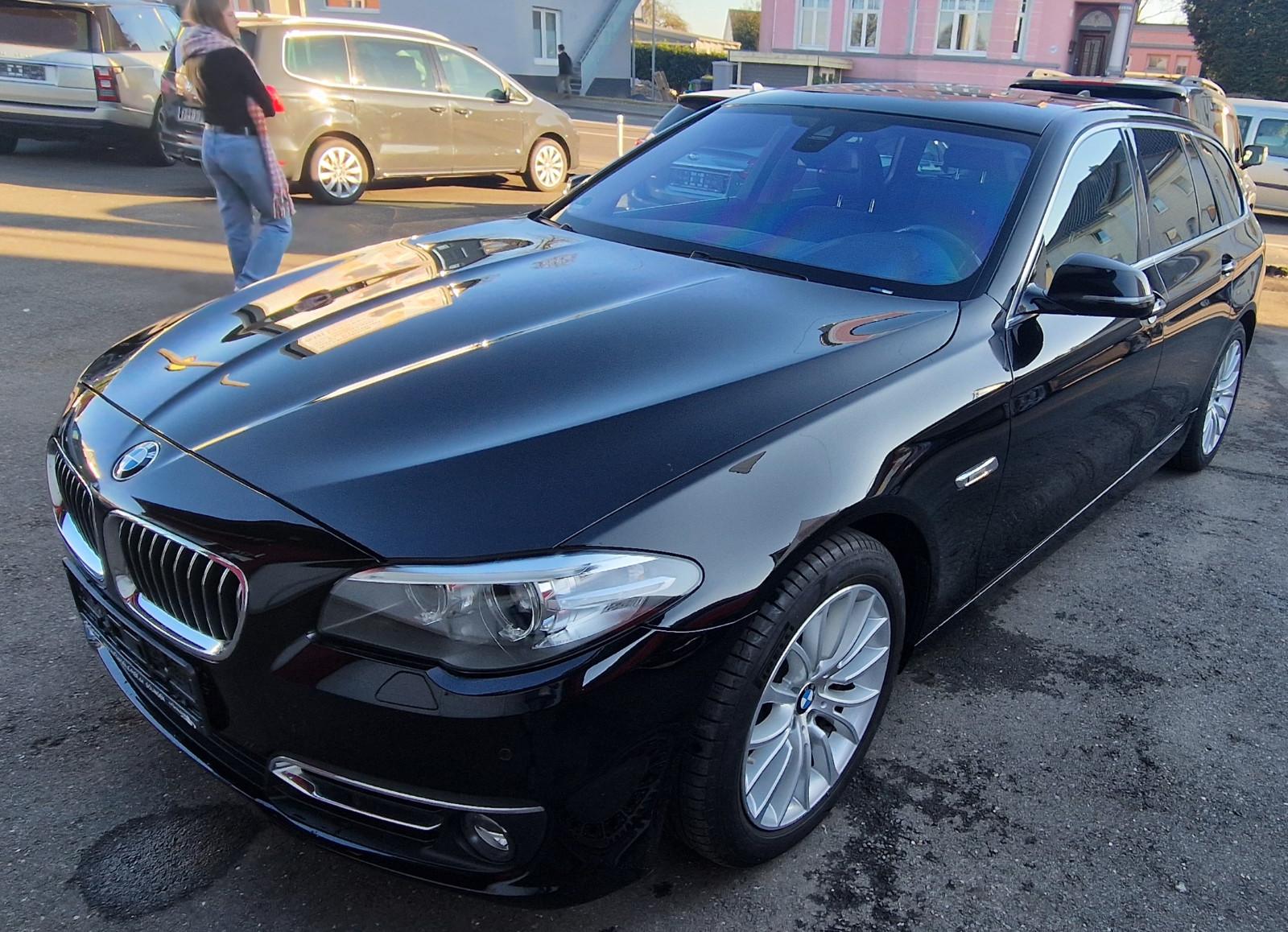 BMW Touring 520 d Luxury  NAVI+LEDER+PDC