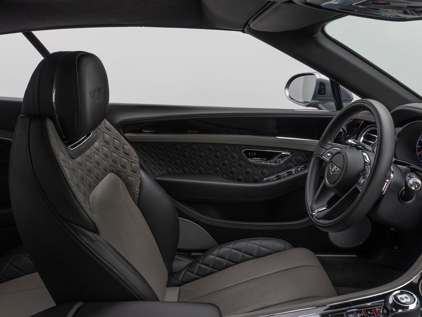 Fahrzeugabbildung Bentley Continental GTC W12 Mulliner 360°HUD NightVision