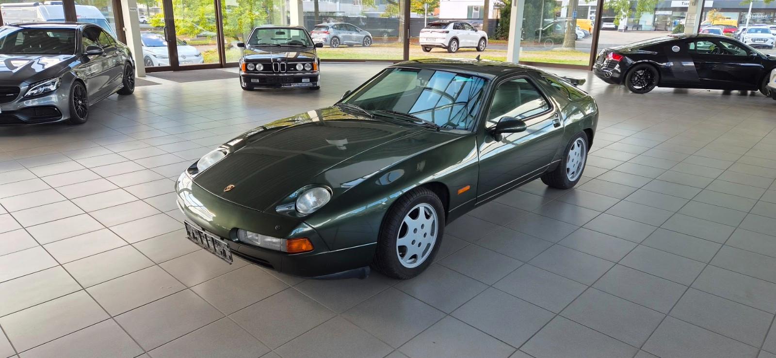 Porsche 928 S4