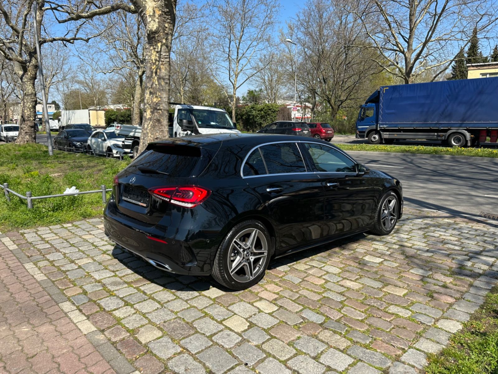 Fahrzeugabbildung Mercedes-Benz A 200 AMG*Keyless*360°Kamera*SHZ*MBUX*LED*