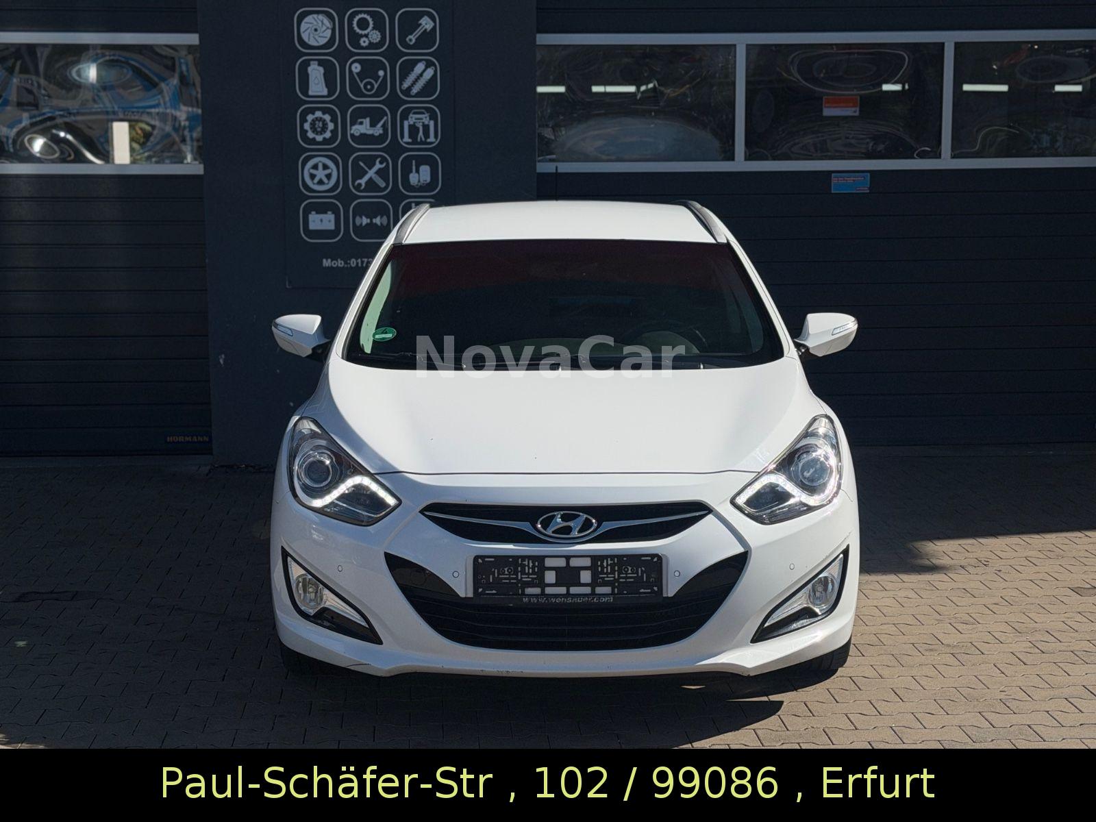 Hyundai i40 2015 — rear view