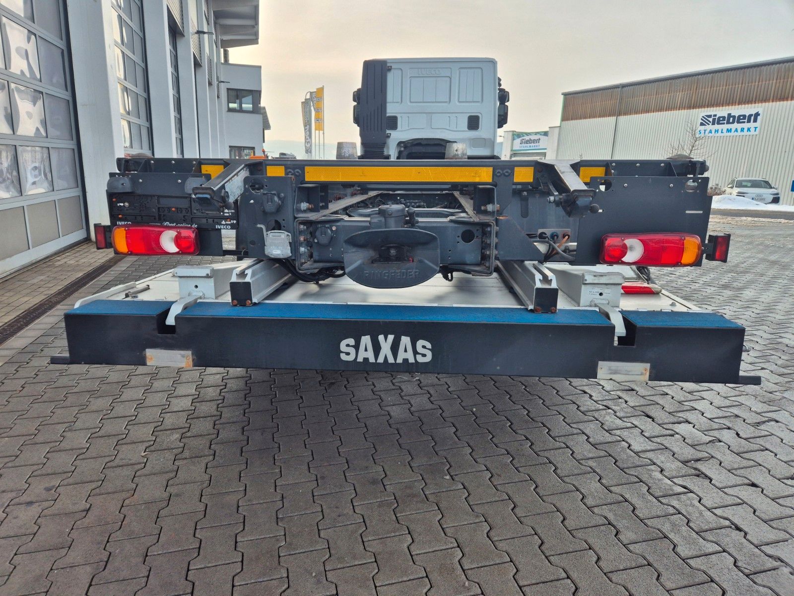 Fahrzeugabbildung Iveco Stralis AT190S31/FP CM BDF LBW unterfaltbar AHK