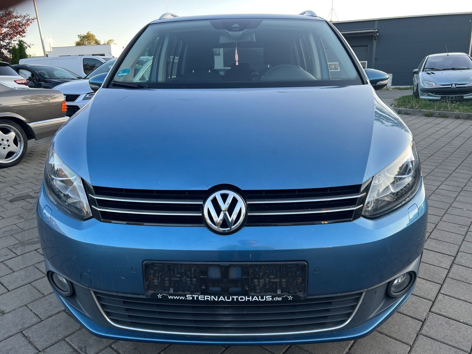 Volkswagen Volkswagen Touran Cup BMT *7-Sitzer*Navi*Xenon*Pan