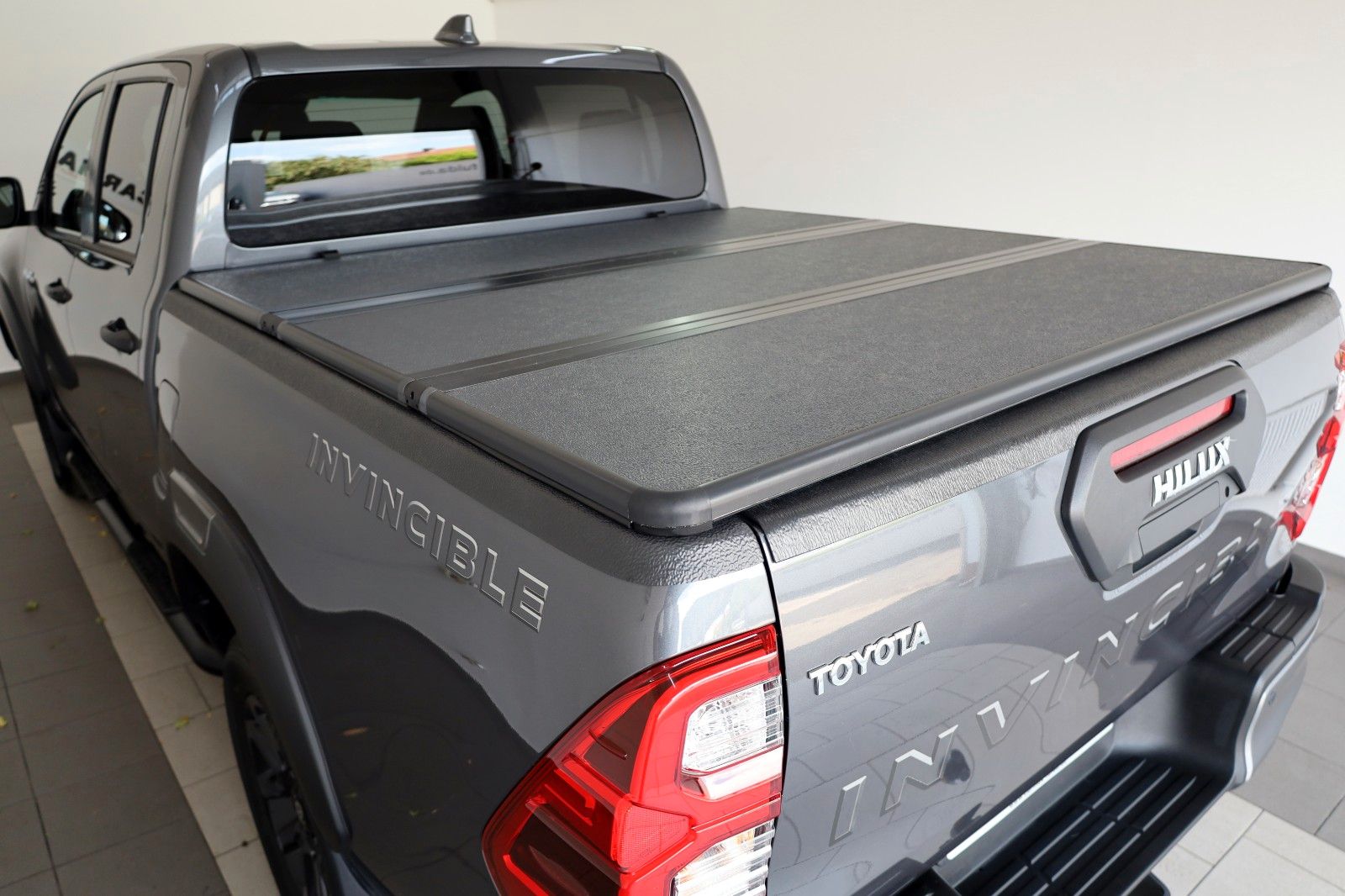 Fahrzeugabbildung Toyota Hilux 2.8 D-4D Invincible,Leder,ACC,Rollo,AHK