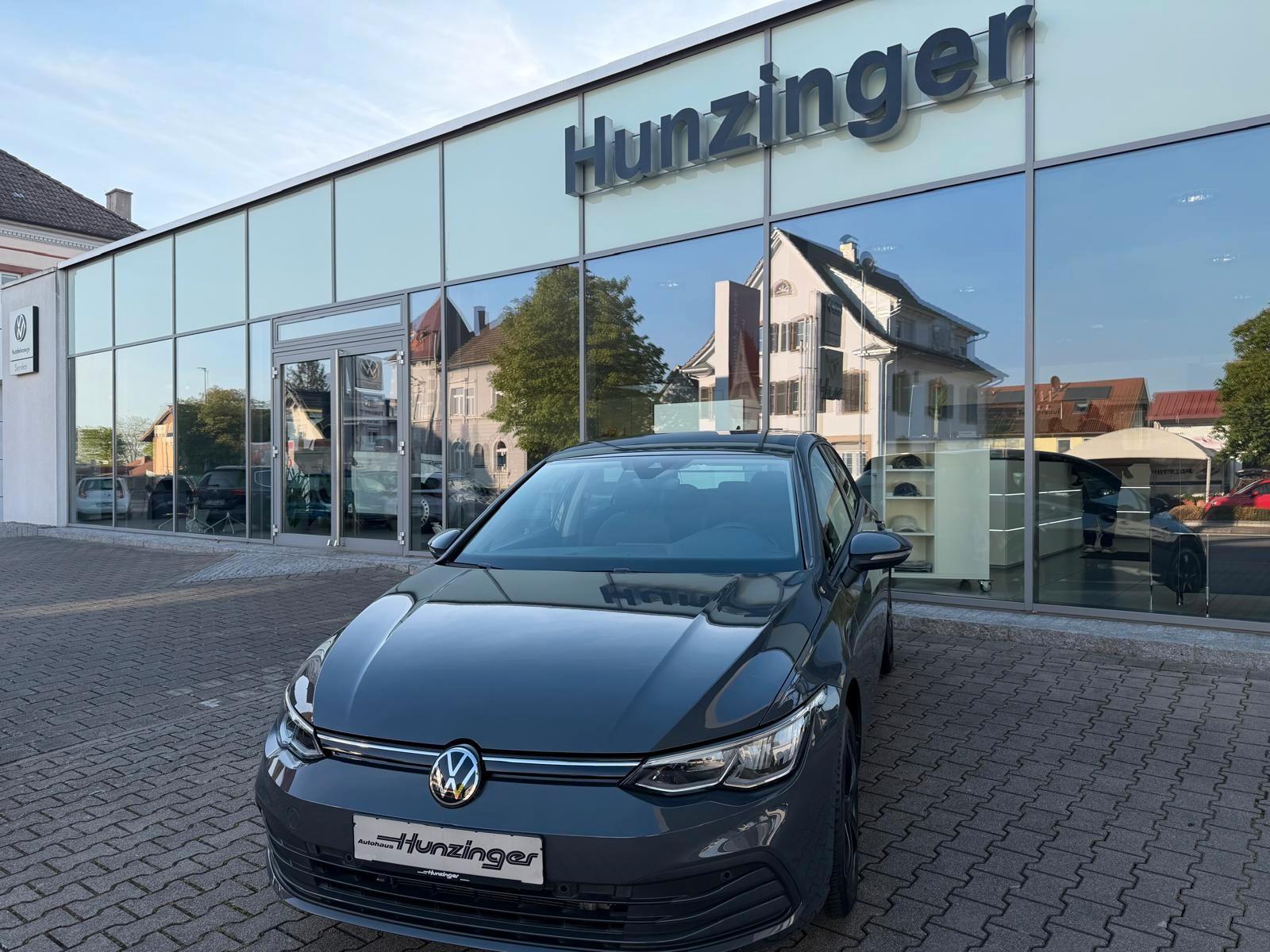 Volkswagen Golf VIII 2.0 TDI Life DSG NAVI Ergo Sitze