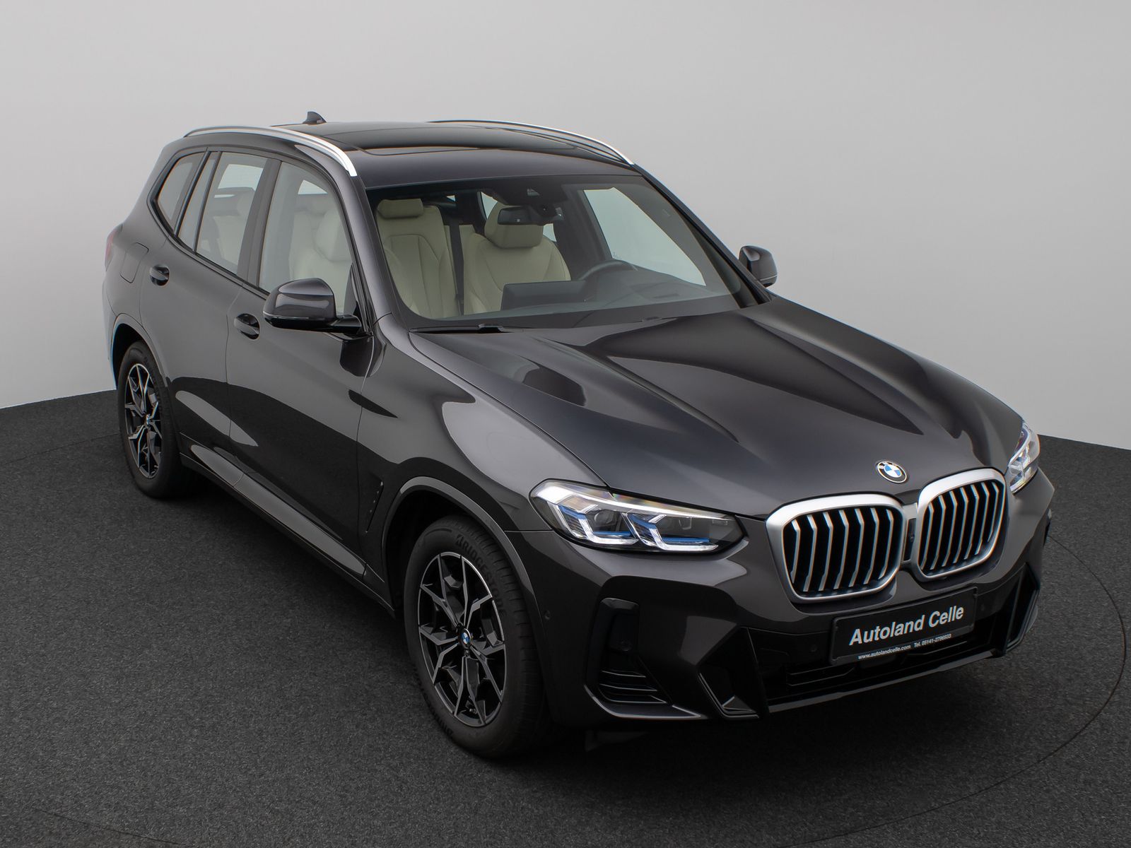 Fahrzeugabbildung BMW X3 xD20d  M Sport Laser Panorama 360°HUD DAB 19"