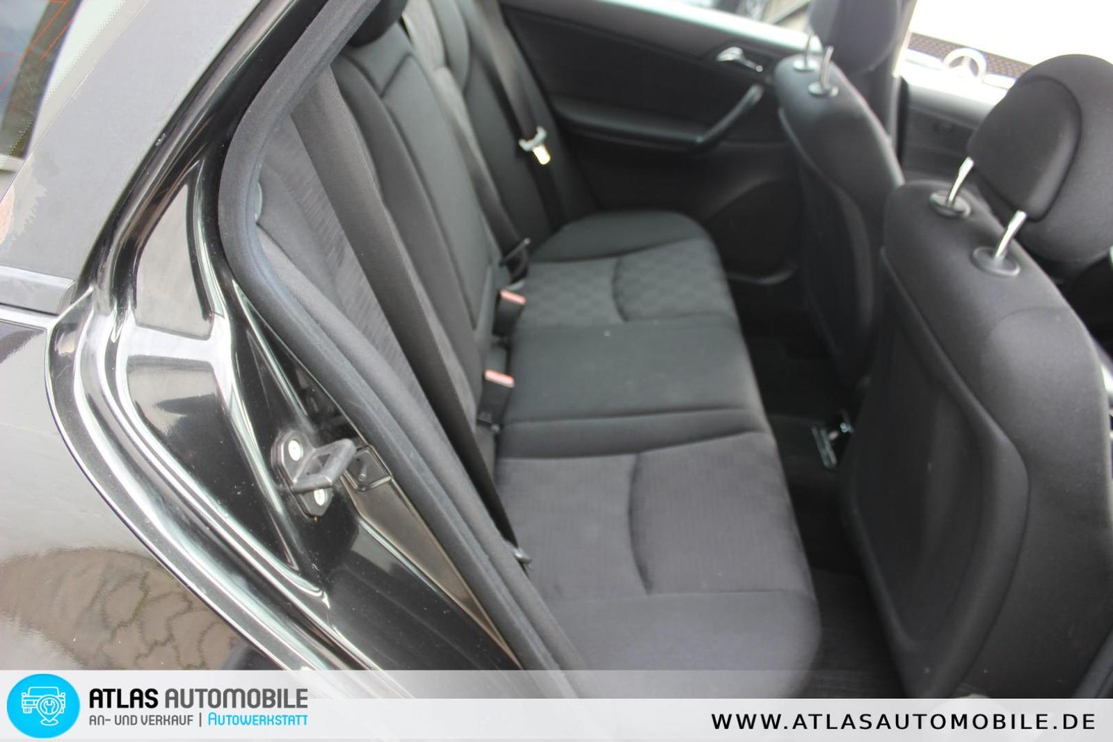 Mercedes-Benz C220 2004 — photo 7