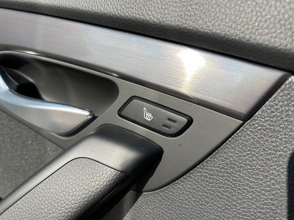Fahrzeugabbildung Hyundai i40 KOMBI 2.0 GDI STYLE NAV+KAMERA+PDC GARANTIE+