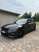 BMW 330i X-Drive / M-Paket / Scheckheft ge... - BMW 330 mit Benzin-Antrieb: Kombi, M 330i Paket