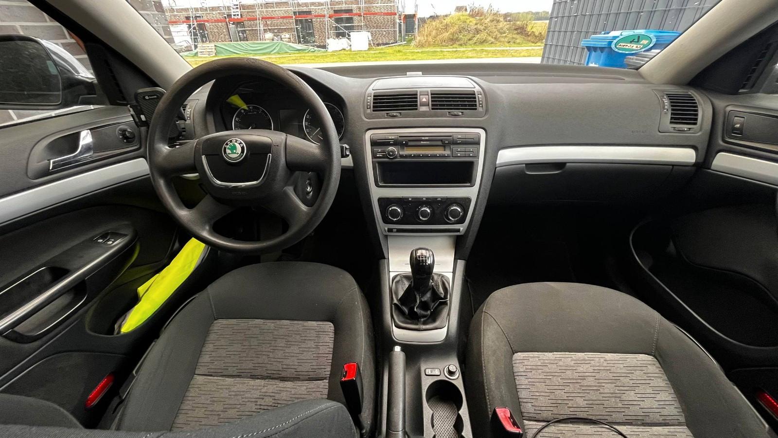 Skoda Octavia 2009 — photo 7