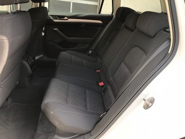 Volkswagen Passat Variant - 11