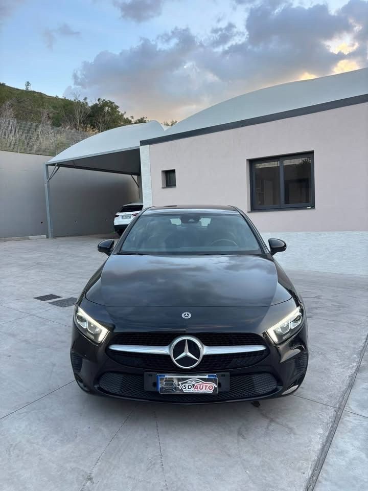 Mercedes-Benz Mercedes-benz GLA 180 d Automatic Business