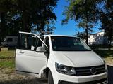 Volkswagen T6 Multivan Generation Six  - Volkswagen T6 Multivan in Freiburg