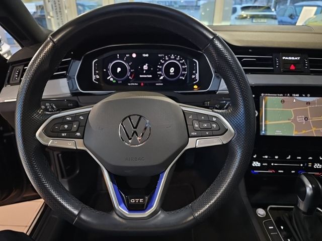 Fahrzeugabbildung Volkswagen Passat Variant 1.4 DSG Hybrid GTE UPE 62TEUR PAN