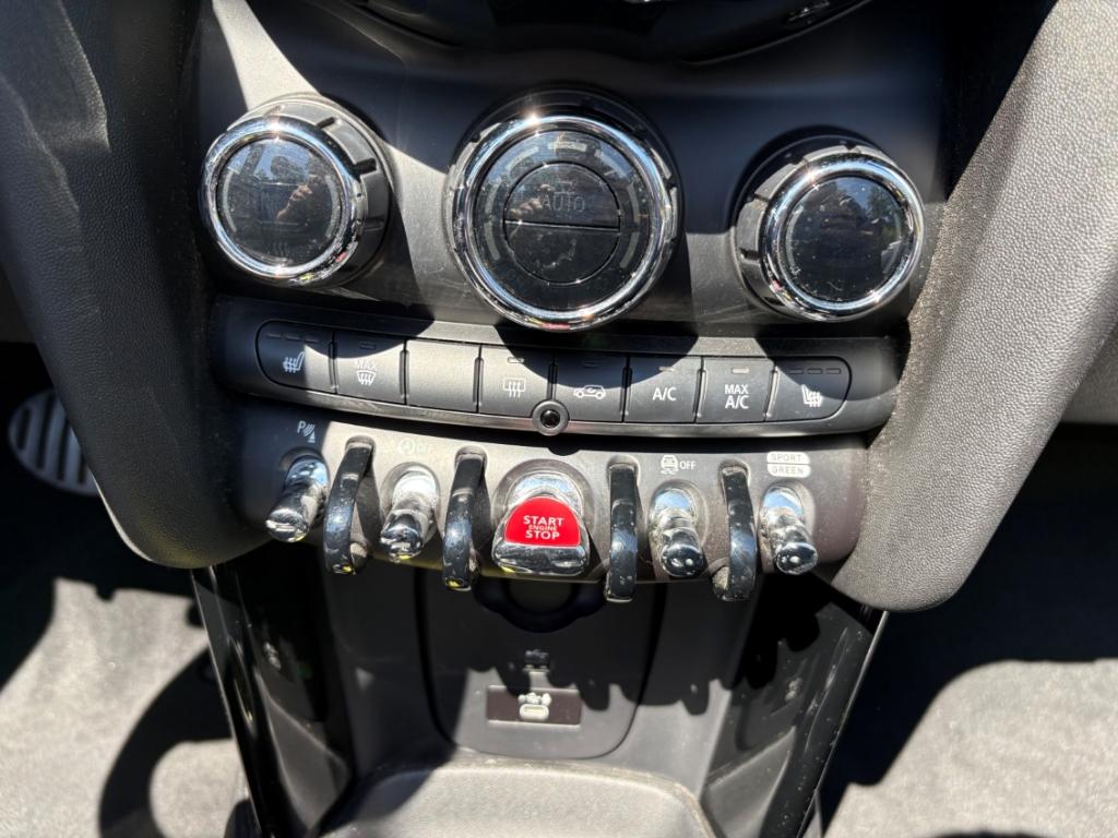 MINI Cooper S Cabrio A el. Verdeck Navi DigitCockpit 
