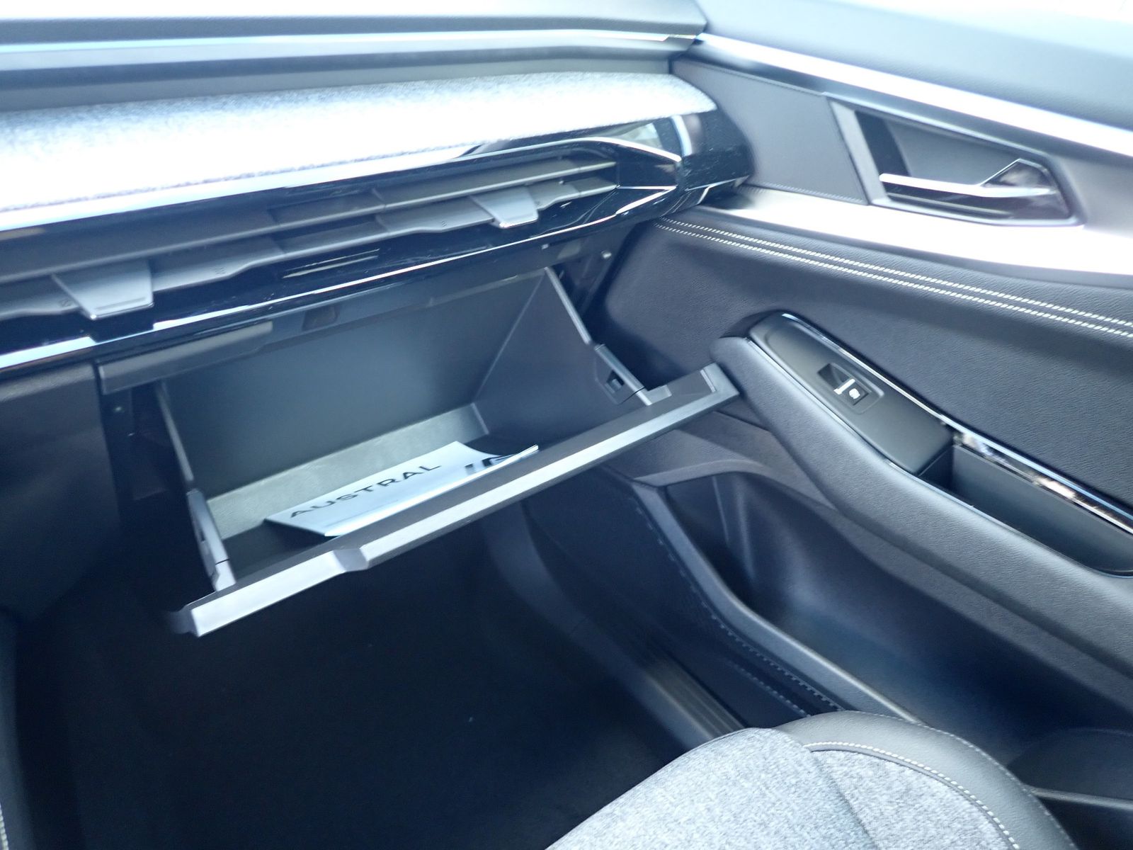 Fahrzeugabbildung Renault Austral Techno Mild Hybrid 150 Automatik