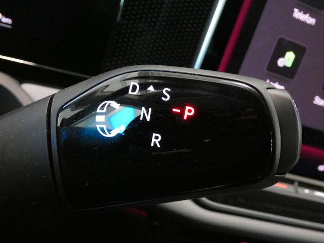 Passat Variant 1.5 TSI eHybrid Business AHK
