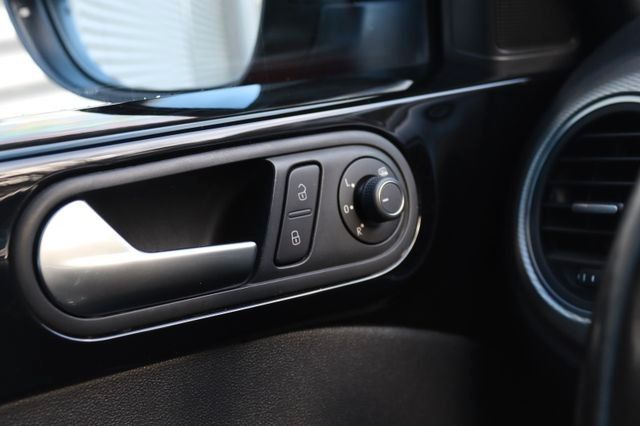 Fahrzeugabbildung Volkswagen Beetle Club BMT KLIMAAUTOM NAVI SITZHEIZUNG PDC