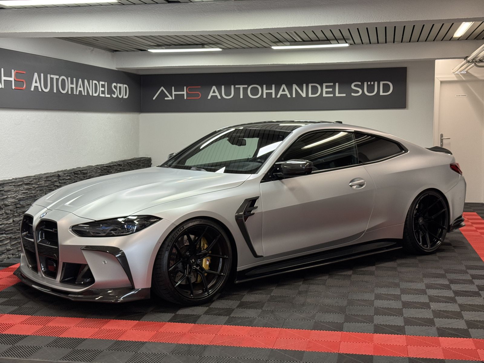 BMW M4 Competition*CARBON*HURRICANE*YIDO*