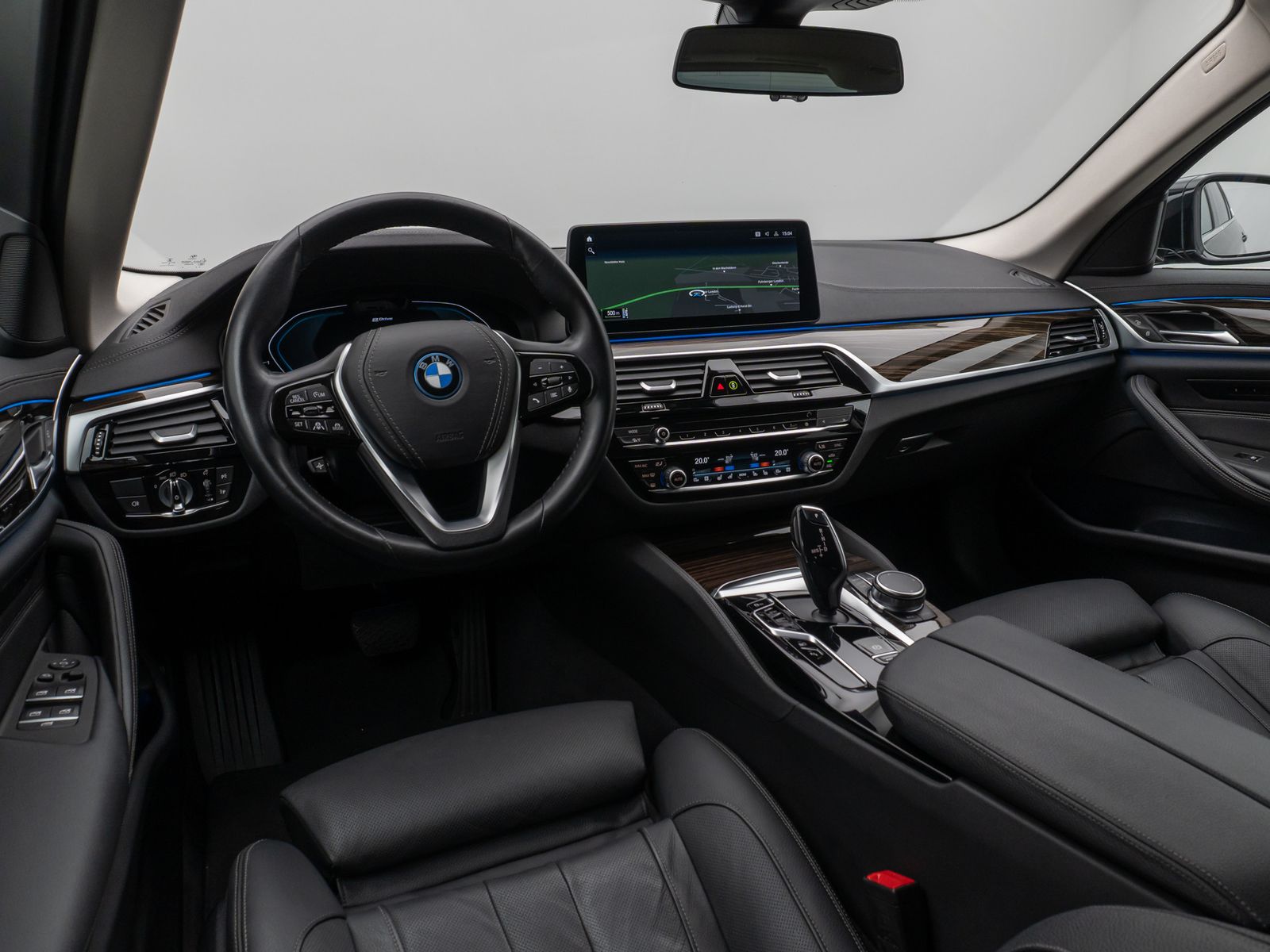 Fahrzeugabbildung BMW 530e xD Luxury Line DAB Komfort HUD Laser HiFi