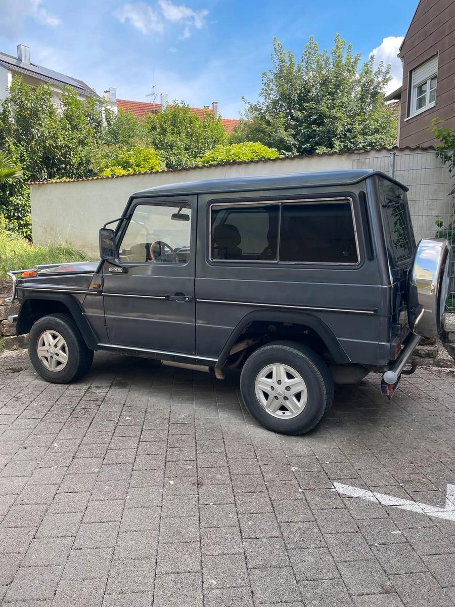 Mercedes-Benz G 230