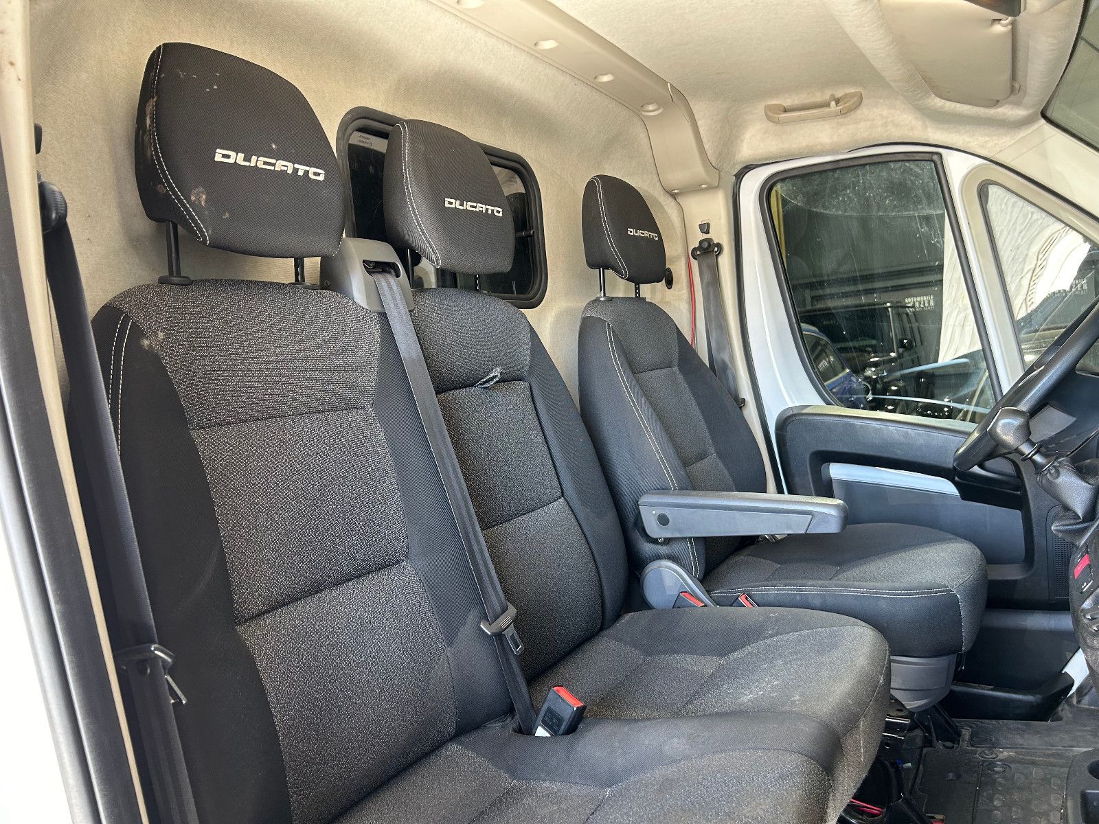 Fahrzeugabbildung Fiat Grossr.-Kasten 35 140 L4H2 RS: 4035 mm/3-SITZ