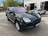 Porsche Cayenne Turbo WLS PTS dkl.grün ex W.Porsche