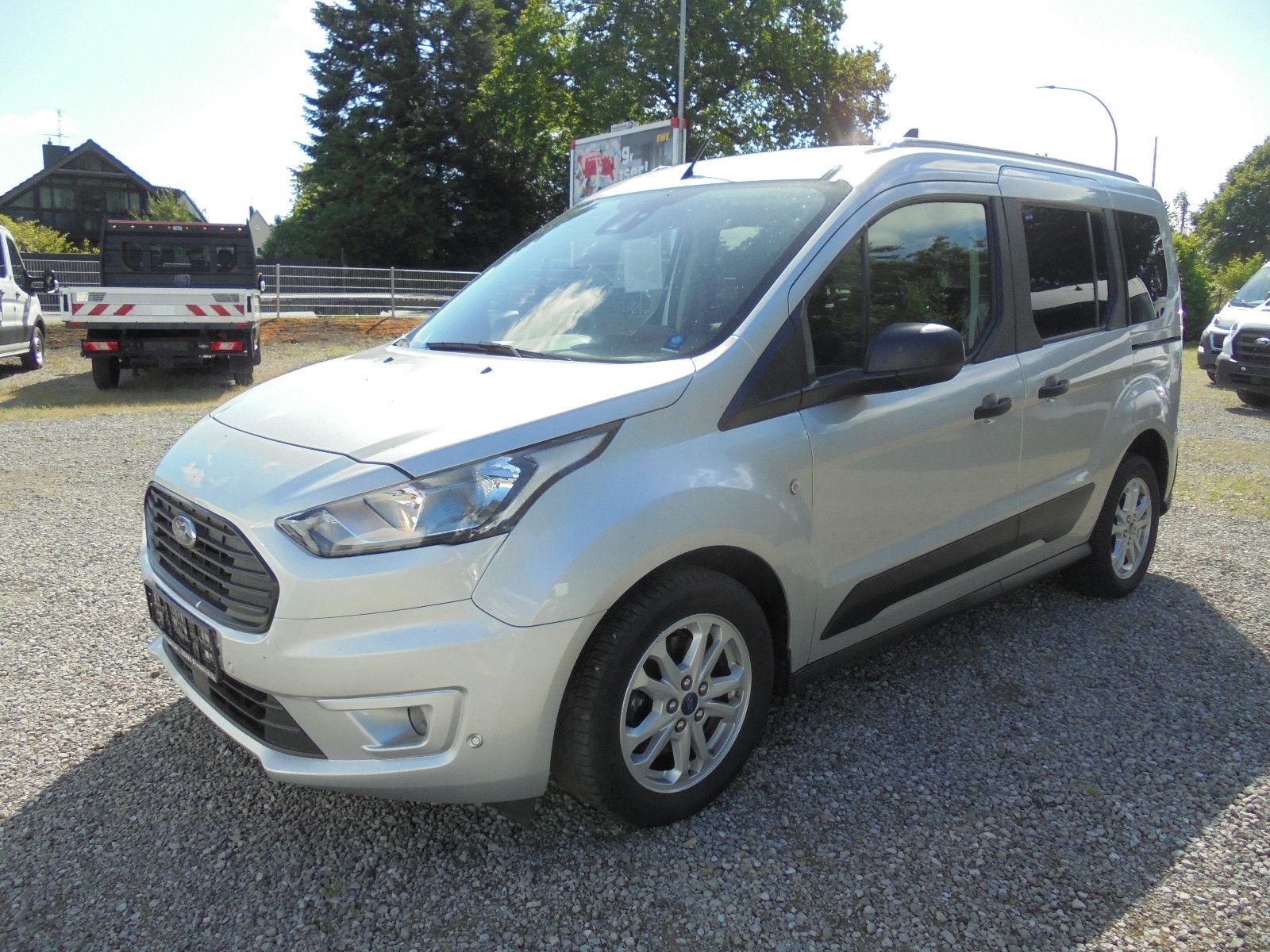 FORD Tourneo