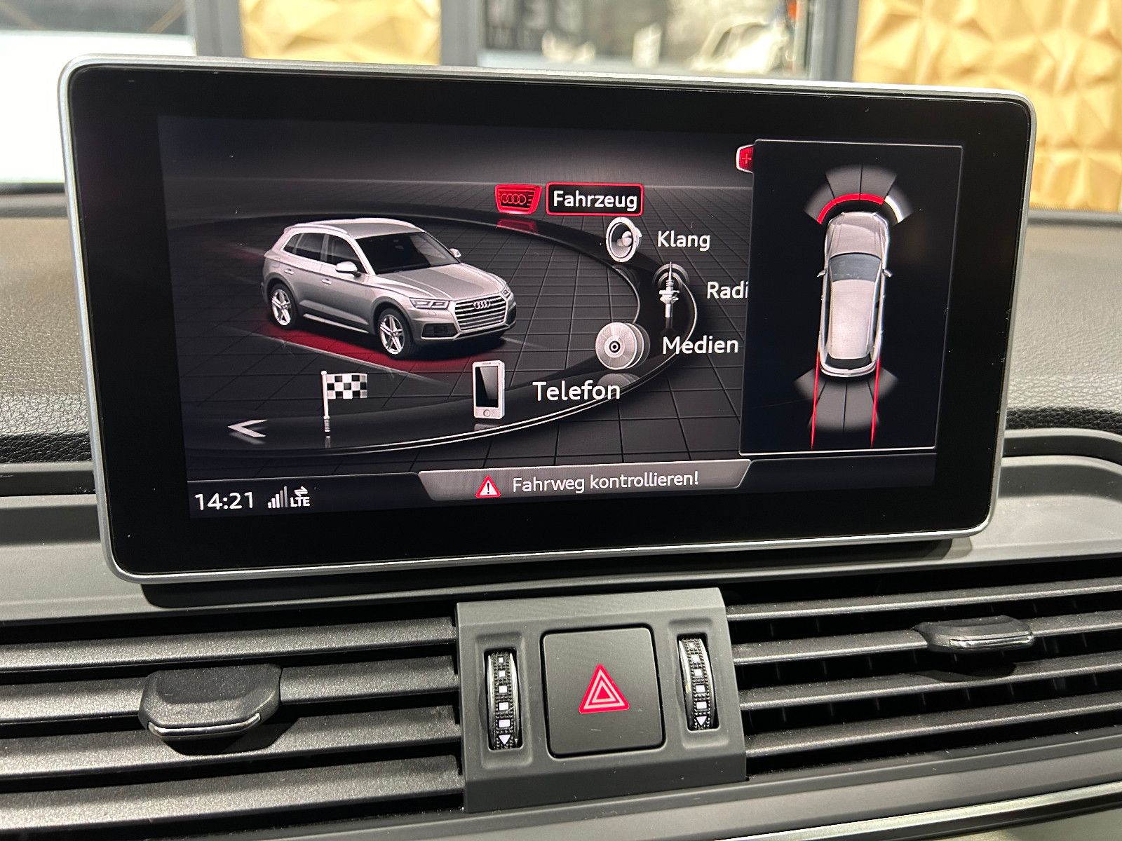 Fahrzeugabbildung Audi Q5 50 TFSI e quattro sport/S-LINE/PANO/ACC78-FAC