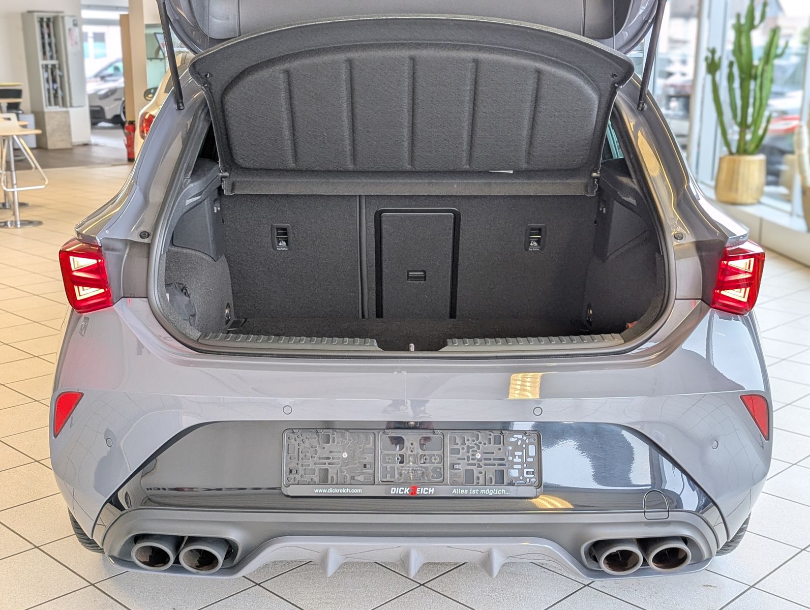 CUPRA Leon 2.0TSI VZ Matrix Pano Sennheiser Kamera 19" - Image 17