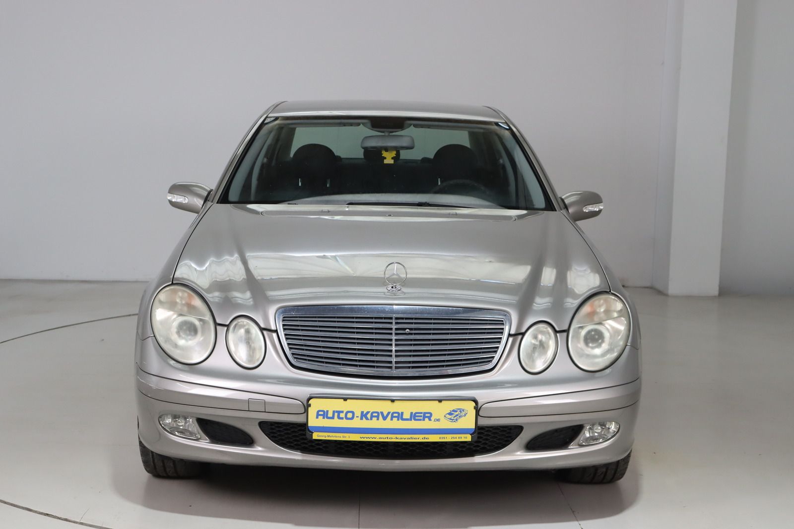 Fahrzeugabbildung Mercedes-Benz E 200 KOMPRESSOR Automatik * Klimaautom. *