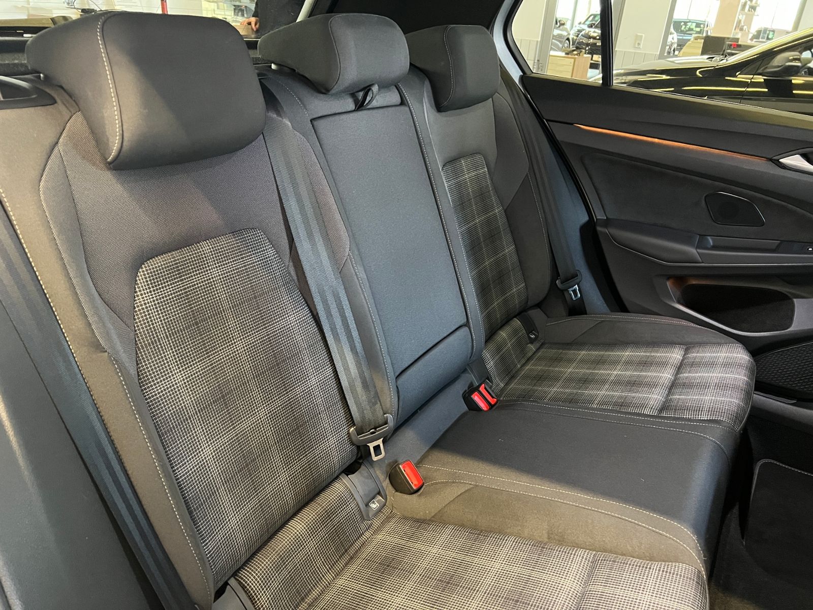 Fahrzeugabbildung Volkswagen Golf VIII GTD 2.0 TDI DSG *IQ.Drive-Paket, AHK,