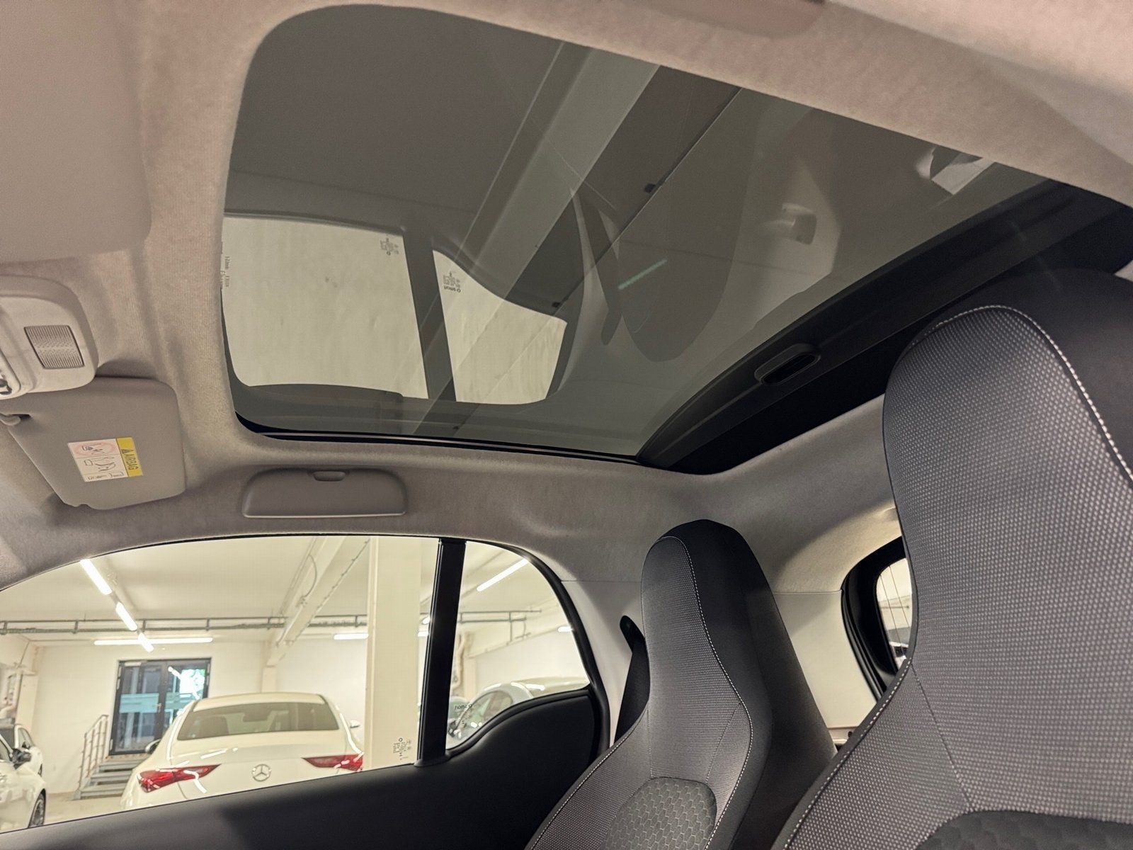 Fahrzeugabbildung Smart smart EQ fortwo Exclusive*Pano*LED*Kamera*22kW*