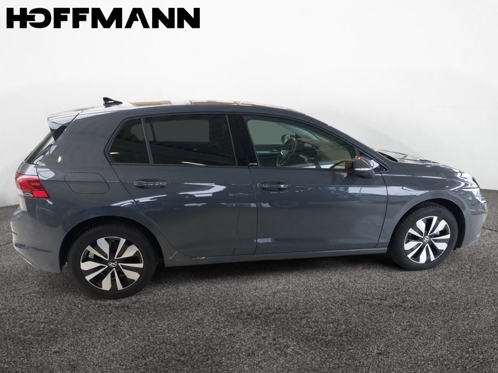 Fahrzeugabbildung Volkswagen Golf 1.5 TSI Life Panorama ACC Navi Schlüssellos