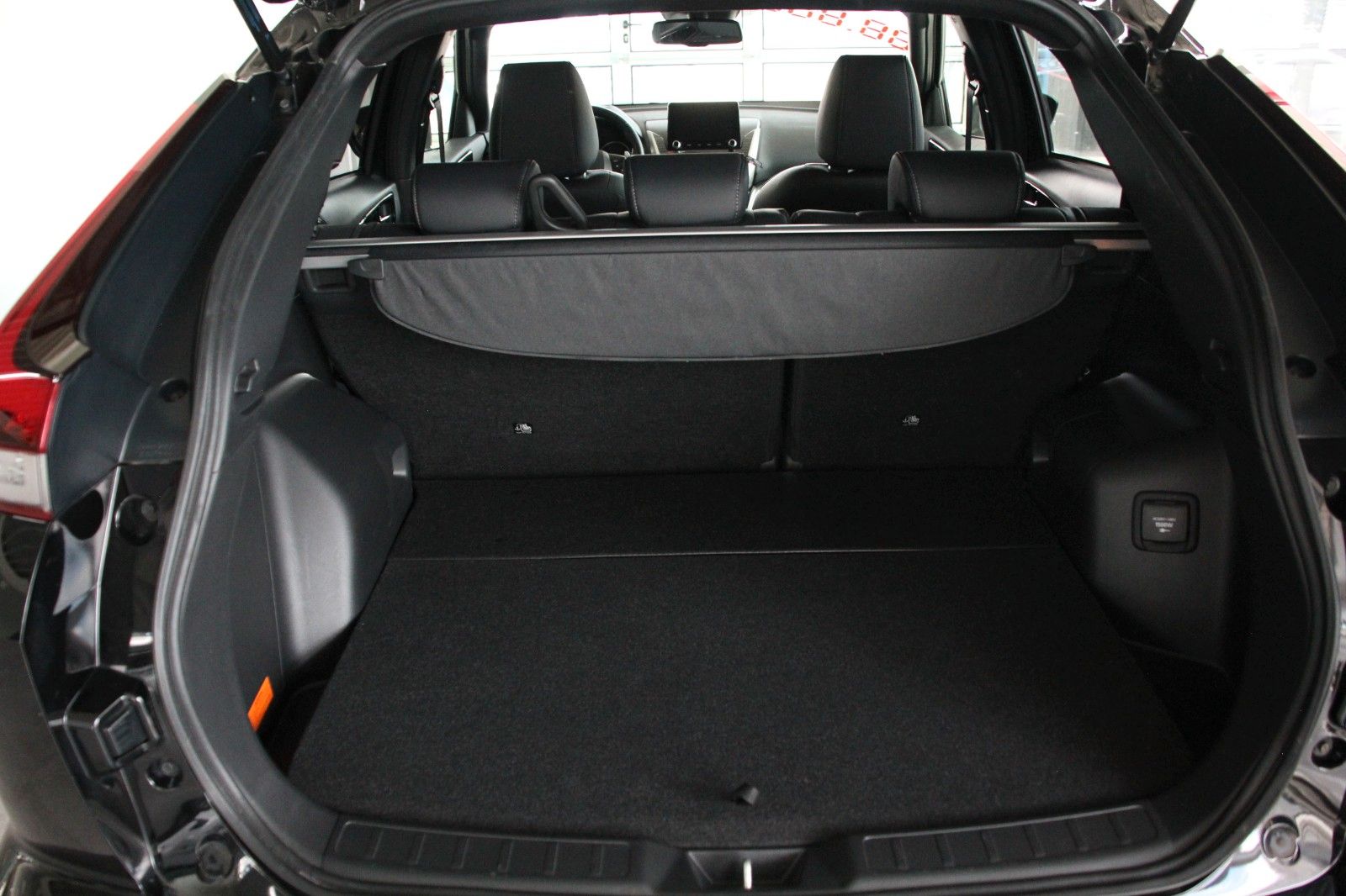 Fahrzeugabbildung Mitsubishi Eclipse Cross Top PHEV AHK