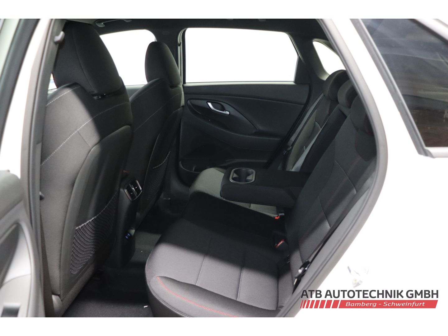 Fahrzeugabbildung Hyundai i30 MY26 N-Line 1.6 T-GDI 150 PS 7-DCT 2WD Navi