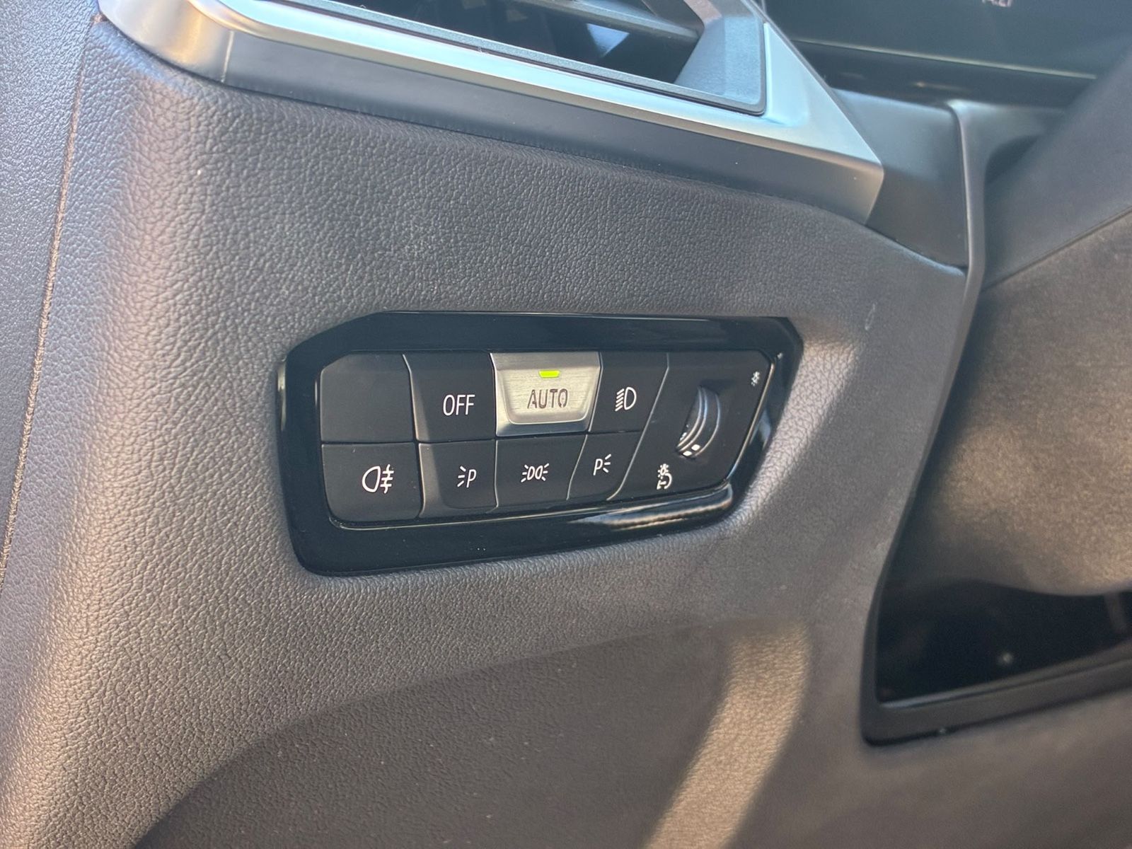 BMW 320 320 d Touring Aut M Sportpaket*LED*HiFI*Kamera*, Ansicht 20