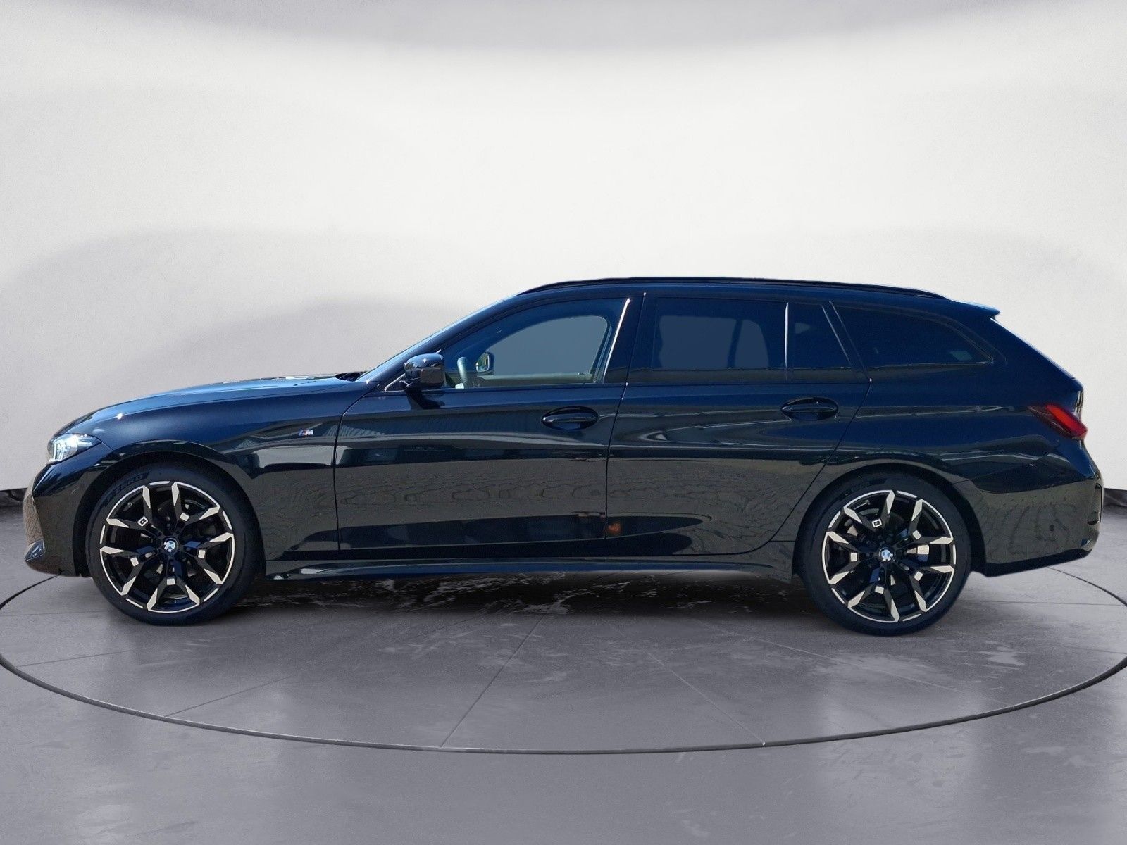 BMW 320i Touring Auto M Sport AHK 19' foto 3